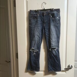 American Eagle Outfitters women’s cropped Blue Jeans